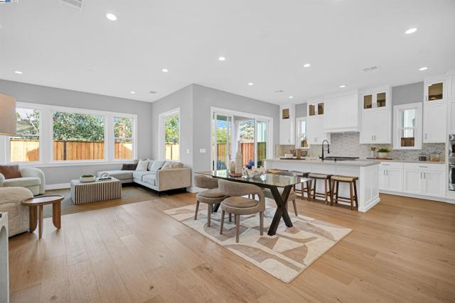 257 Haleena Place, Walnut Creek CA: https://media.crmls.org/mediaz/73407fca-b03f-4fb5-867e-3a0c81e096d2.jpg