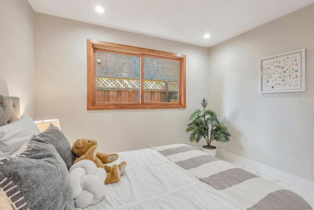 170 Winona Avenue, Pacifica CA: https://media.crmls.org/mediaz/7340c2dc-79cd-42cd-85d9-1ddd6ec41364.jpg