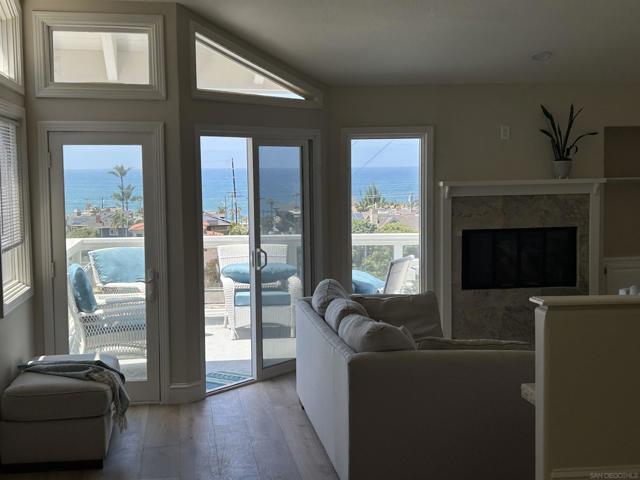 2510 Montgomery, Cardiff by the Sea CA: https://media.crmls.org/mediaz/73410497-99f1-40da-b1ed-67f73427b986.jpg