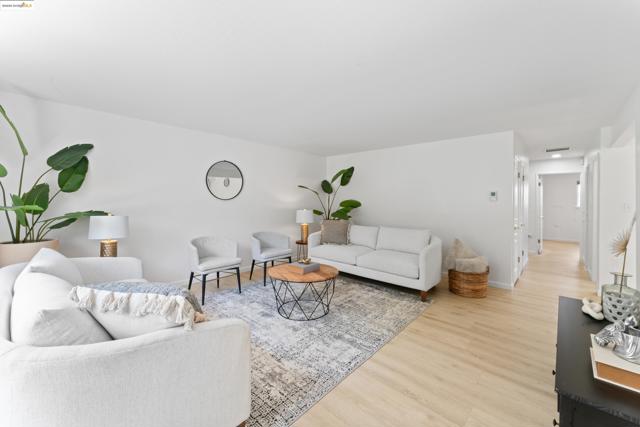2305 Marlin Court, Pinole CA: https://media.crmls.org/mediaz/7342364c-3f38-4d12-831b-e56fb62a6237.jpg