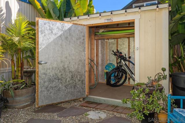 1549 N Vulcan Ave, Encinitas CA: https://media.crmls.org/mediaz/7342bb30-a58c-409d-ac39-d1d0521110f5.jpg