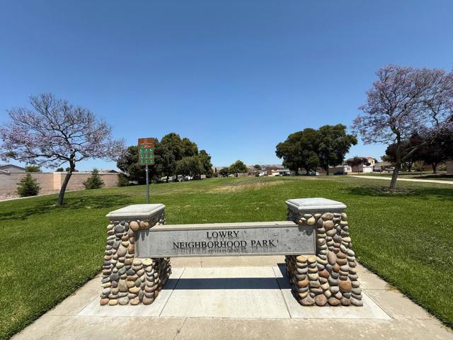 33157 Lake Superior Place, Fremont CA: https://media.crmls.org/mediaz/7342ef91-bd07-435f-a457-2b000dbc7446.jpg