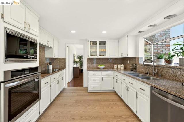 Image 12 of 55 For 10565 Englewood Drive