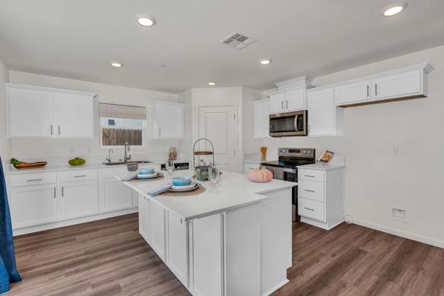 408 RICE Way, Los Banos CA: https://media.crmls.org/mediaz/734492b9-3068-47ab-bf73-b3229c5732d2.jpg