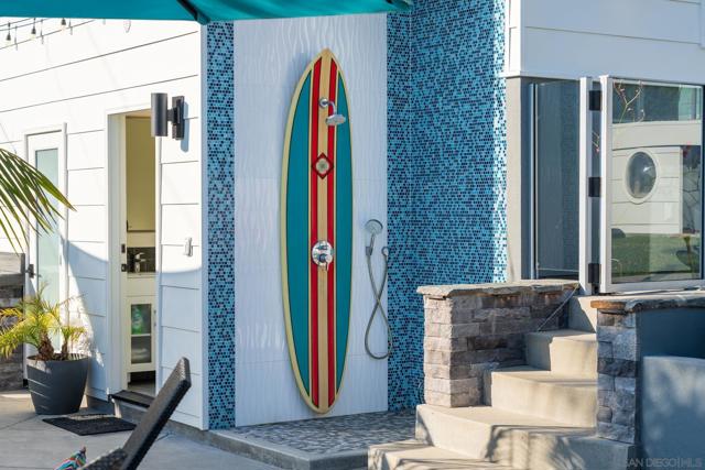 7570 Cabrillo Ave, La Jolla CA: https://media.crmls.org/mediaz/7344b8dc-f166-4016-95ca-9229a9767c59.jpg