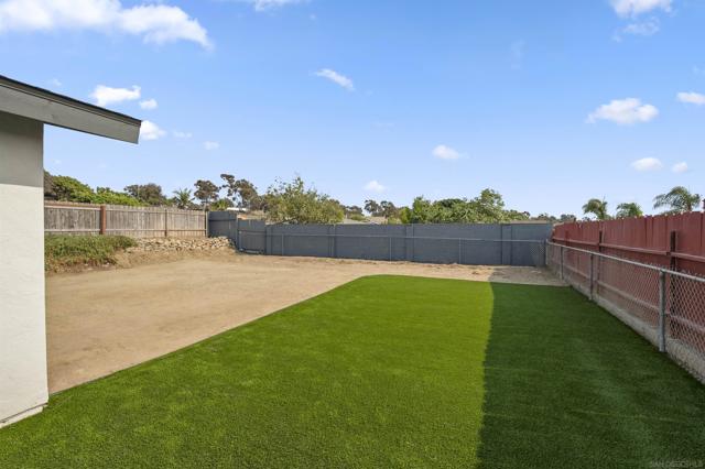 4281 Marcwade Dr, San Diego CA: https://media.crmls.org/mediaz/73450eb4-a08f-4d60-a0a1-9acb1918d407.jpg