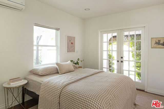 2919 Gleneden Street, Los Angeles CA: https://media.crmls.org/mediaz/73451460-bb79-452e-b4ab-7802e63f2a11.jpg