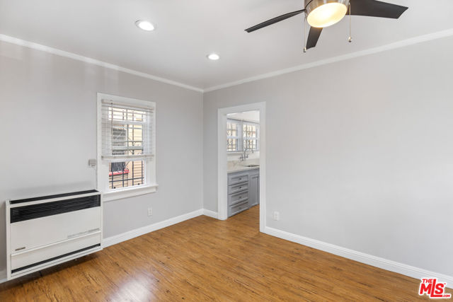 1451 W 37th Drive, Los Angeles CA: https://media.crmls.org/mediaz/7345f7da-072a-4b26-b345-3f1cf918a528.jpg