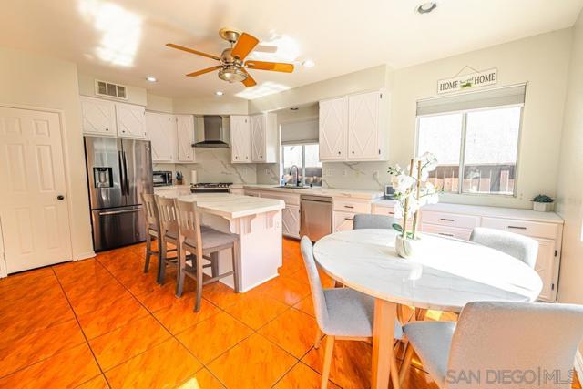 3514 Lake Park Avenue, Fallbrook CA: https://media.crmls.org/mediaz/7346e6a6-4974-4843-9ca9-aba3eb9238df.jpg