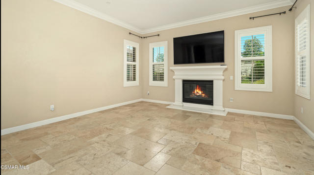 Image 4 of 46 For 7375 Elk Run Way