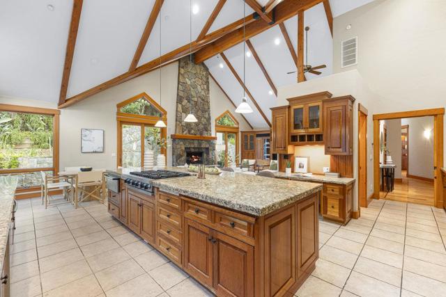 14205 Shannon Road, Los Gatos CA: https://media.crmls.org/mediaz/73474c41-ae4c-4732-81c0-168eaa563407.jpg