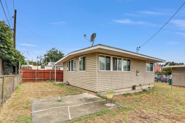 Detail Gallery Image 23 of 27 For 737 41 44th St, San Diego,  CA 92102 - 4 Beds | 2 Baths