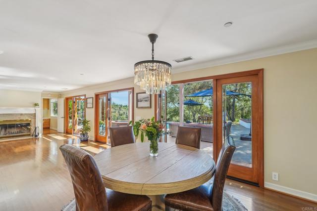 Detail Gallery Image 9 of 49 For 707 S Live Oak Park Rd, Fallbrook,  CA 92028 - 4 Beds | 4 Baths