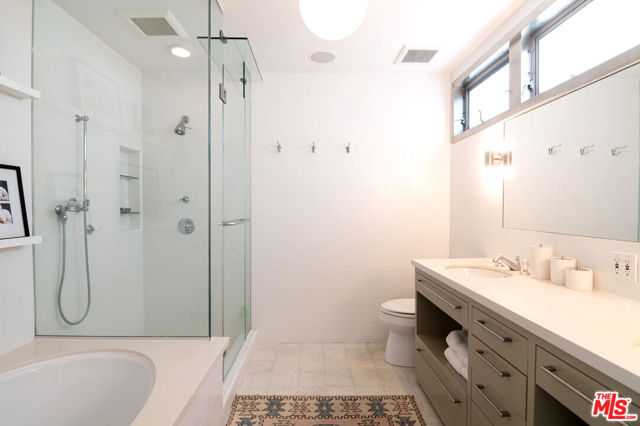 9353 Duxbury Road, Los Angeles CA: https://media.crmls.org/mediaz/734868af-4088-4d36-be77-6da16c5b5dbd.jpg