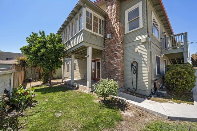 1821 25 Cypress Ave, San Diego CA: https://media.crmls.org/mediaz/7348a285-c7e4-4594-8304-41bf118c3387.jpg
