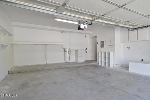 251 Hill Ranch Drive, Thousand Oaks CA: https://media.crmls.org/mediaz/7349faac-e105-4d79-8724-c2d040075c52.jpg