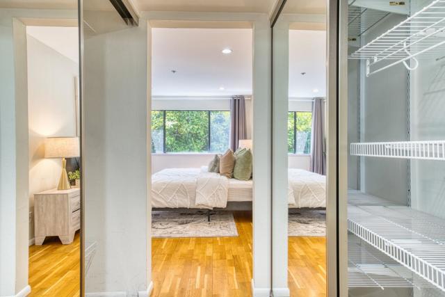 320 Palo Alto Avenue, Palo Alto CA: https://media.crmls.org/mediaz/734ae4ba-06b5-4229-a3aa-932f39d3747c.jpg