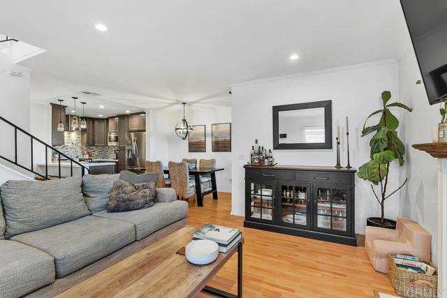 Detail Gallery Image 11 of 23 For 10727 Holly Meadows Dr, Santee,  CA 92071 - 3 Beds | 2/1 Baths