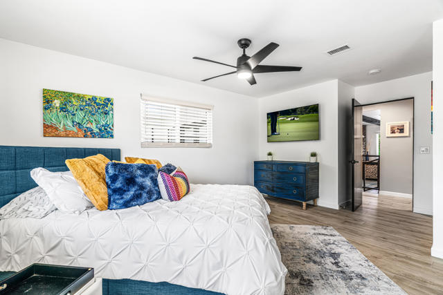 43170 Warner Trail, Palm Desert CA: https://media.crmls.org/mediaz/734c5579-2e20-4a4b-9cb2-e195238254c5.jpg