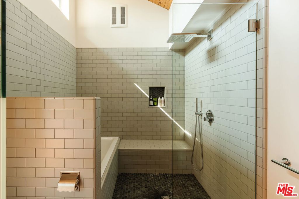 MLS #26856455 image #23