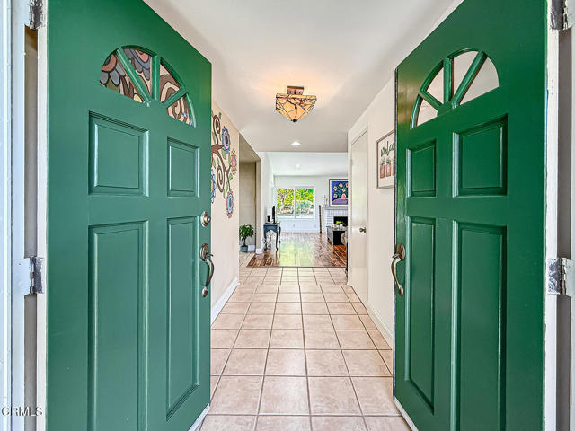 Detail Gallery Image 4 of 42 For 1450 Corte De Primavera, Thousand Oaks,  CA 91360 - 3 Beds | 2 Baths