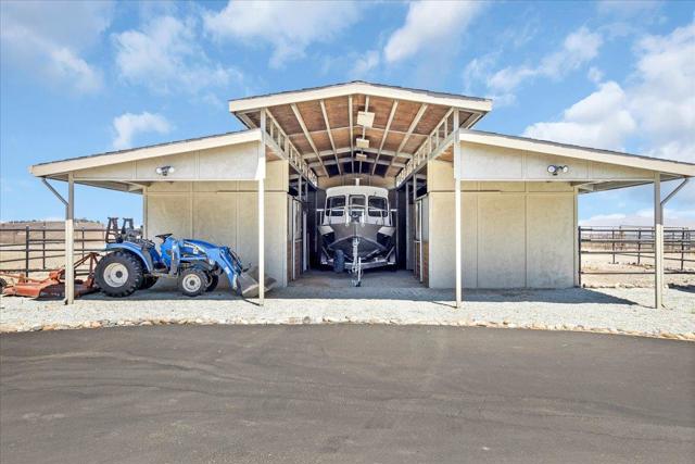 275 Nicholson Drive, Hollister CA: https://media.crmls.org/mediaz/734cb91d-7976-4721-8050-e430fd382495.jpg