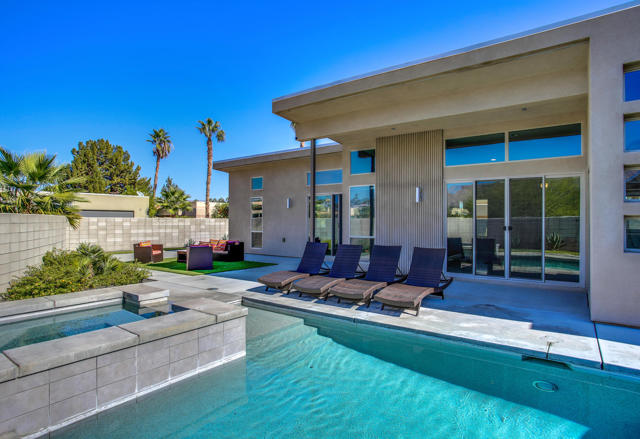 1153 Solace Court, Palm Springs CA: https://media.crmls.org/mediaz/734d4d84-c873-4f63-b41d-4ab244265937.jpg