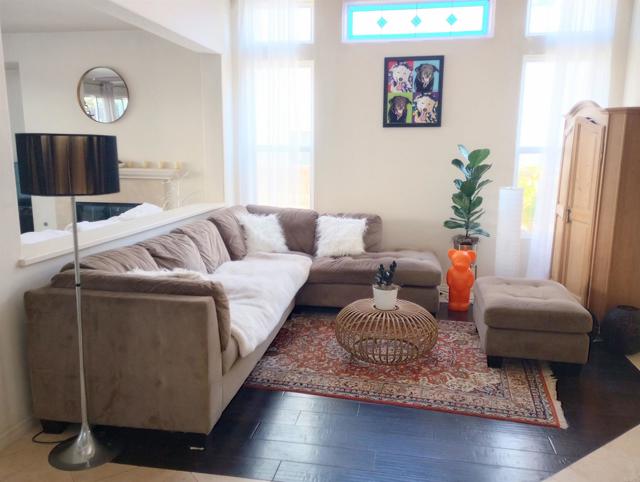 Detail Gallery Image 3 of 58 For 5544 Mill Creek Rd, San Diego,  CA 92130 - 4 Beds | 3 Baths