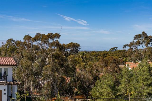 Detail Gallery Image 12 of 25 For 2872 Trails Ln, Carlsbad,  CA 92008 - 3 Beds | 4/1 Baths