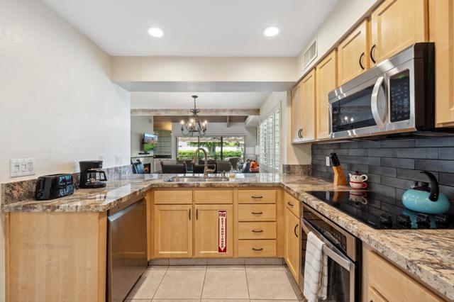 343 Forest Hills Drive, Rancho Mirage CA: https://media.crmls.org/mediaz/734f135e-d8d4-4316-aee2-69ebd33fe89a.jpg