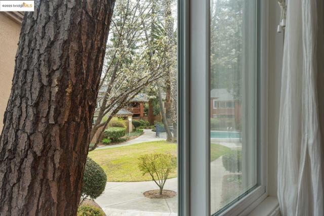 3055 TREAT BLVD, Concord CA: https://media.crmls.org/mediaz/734f3c41-e0fd-4d5e-8f42-5cc5b5dbab4e.jpg