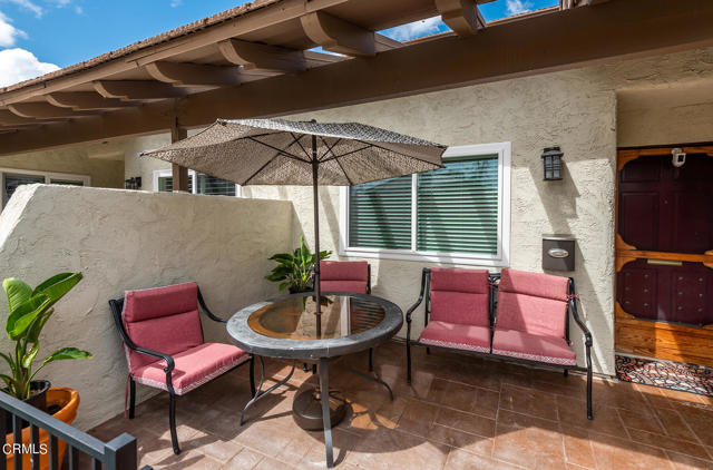 Detail Gallery Image 2 of 31 For 1129 Glenbridge Cir, Westlake Village,  CA 91361 - 2 Beds | 2 Baths
