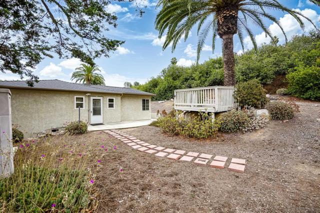 1148 Emerald Heights Rd, El Cajon CA: https://media.crmls.org/mediaz/73503c02-a445-4b01-a6a2-716ed1c8aa87.jpg