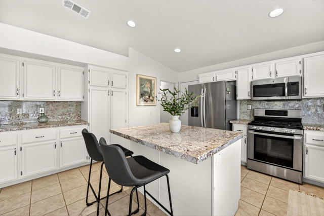 Image 12 of 32 For 81064 La Reina Circle