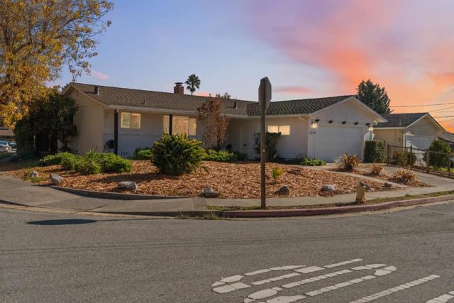 120 Corinne Avenue, Santa Cruz CA: https://media.crmls.org/mediaz/73513cd9-457e-446b-8150-0a3c49b5c274.jpg