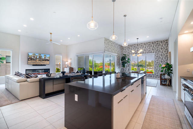 Image 16 of 70 For 460 Palladium Boulevard