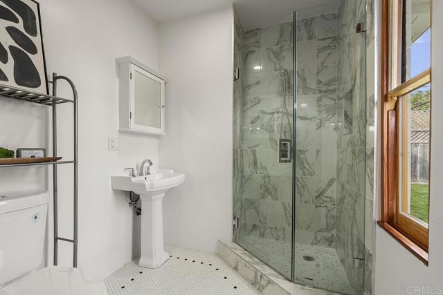 3805 Louisiana Street, San Diego CA: https://media.crmls.org/mediaz/73518b48-ad96-40f5-ad6e-84c9e752d242.jpg