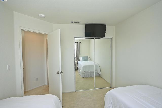 4525 Wolverine Way, Antioch CA: https://media.crmls.org/mediaz/73519a8c-e717-4cc8-9fc1-c22c8d9f5af0.jpg