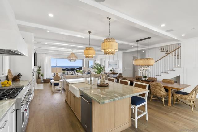 1059 Ocean Blvd, Coronado CA: https://media.crmls.org/mediaz/7351a189-3adb-4f1b-bacf-17ab50451ad3.jpg