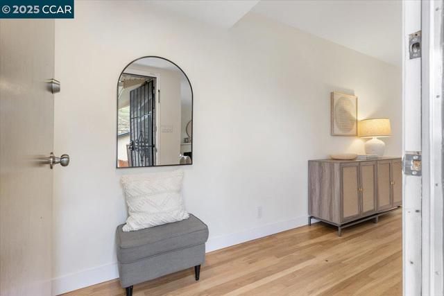 2326 Bramble Ct, Castro Valley CA: https://media.crmls.org/mediaz/7351a6fa-0a06-4ac1-95c5-372f1d41c223.jpg