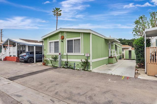 18035 Soledad Canyon Road, Canyon Country CA: https://media.crmls.org/mediaz/73526bc4-bd13-4d1f-8229-2fef7aff9bc1.jpg