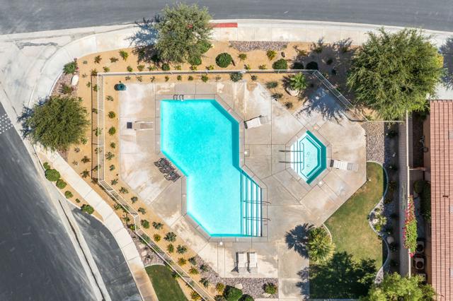 171 Via Martelli, Rancho Mirage CA: https://media.crmls.org/mediaz/7352fbb9-25c9-4faa-bcb4-218c91833daa.jpg
