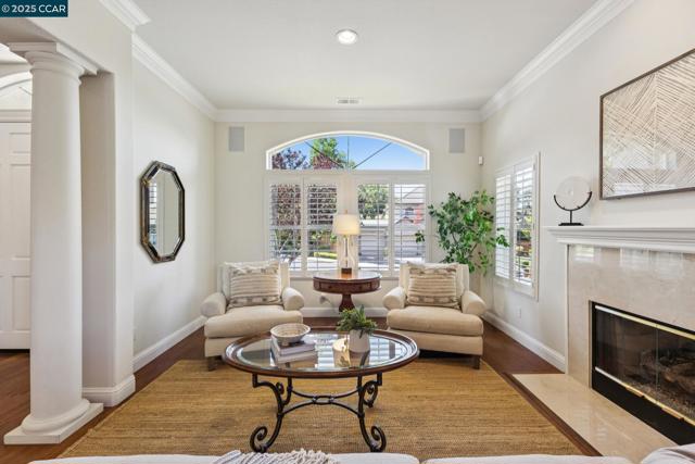 109 Forest Hill, Clayton CA: https://media.crmls.org/mediaz/73536035-de14-4da4-ae2d-59312e228ab9.jpg