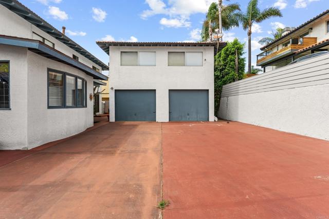 1421 San Elijo Avenue, Cardiff by the Sea CA: https://media.crmls.org/mediaz/735470b9-fe3f-4fce-9090-3a5df13cfc1b.jpg