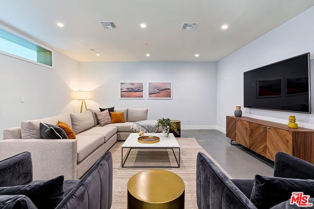 MLS #26749393 image #48