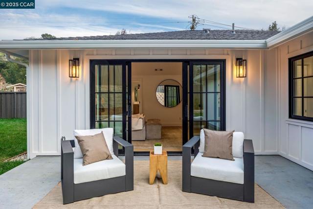 181 Lombardy Lane, Orinda CA: https://media.crmls.org/mediaz/73563f52-4439-49a6-a2a1-83bd7e5bb091.jpg
