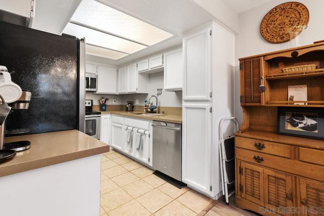 13975 Midland Rd, Poway CA: https://media.crmls.org/mediaz/73567c44-56a6-4631-9e96-cf0fafda8bd5.jpg