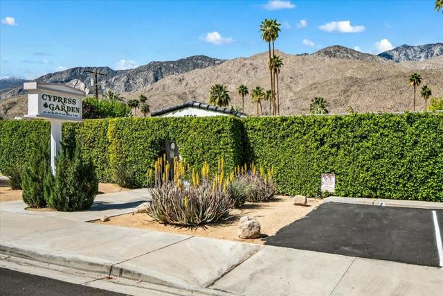 1595 S Indian Trail, Palm Springs CA: https://media.crmls.org/mediaz/7356a235-931c-4b65-bc39-5de2e1897787.jpg