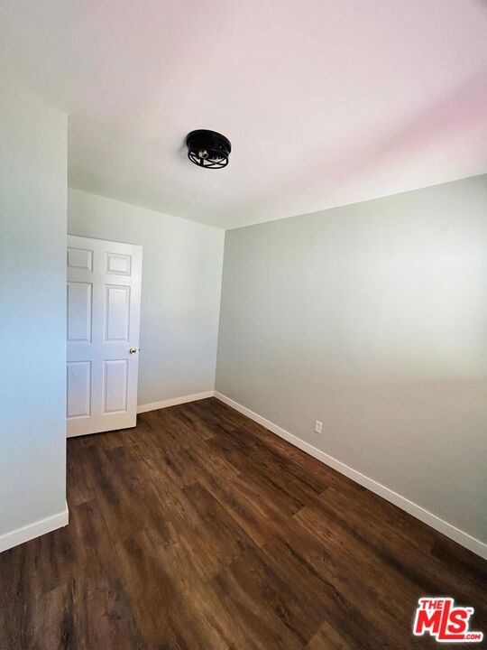 https://media.crmls.org/mediaz/7357af93-0ba5-428d-8bd1-6e1f1cb60b28.jpg?preset=X-Large