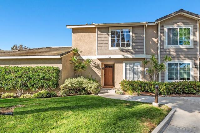 3731 Caminito Carmel Lndg, San Diego CA: https://media.crmls.org/mediaz/73583ab0-da09-4fcb-933d-0a379f64ce50.jpg